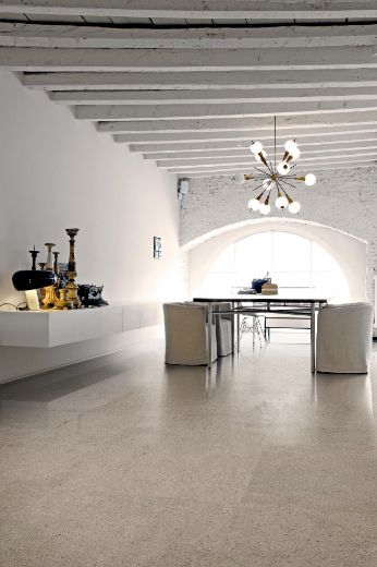 Billede af Overcome Greige 60x120 cm (LLL - Højglanspoleret)