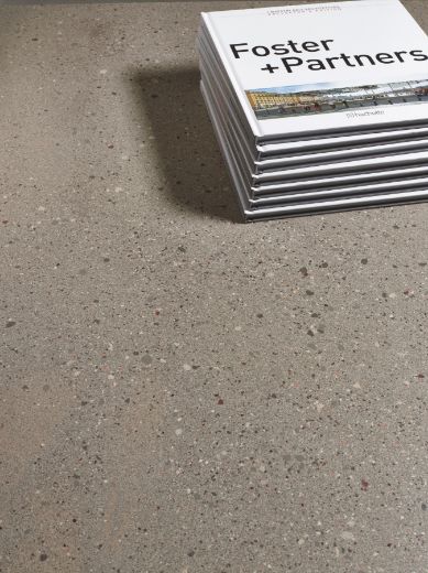 Billede af Overcome Grey 120x120 cm (RM - Mat)